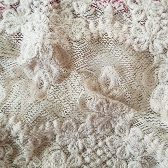 🔴 Red Top - Picture 3 of 5